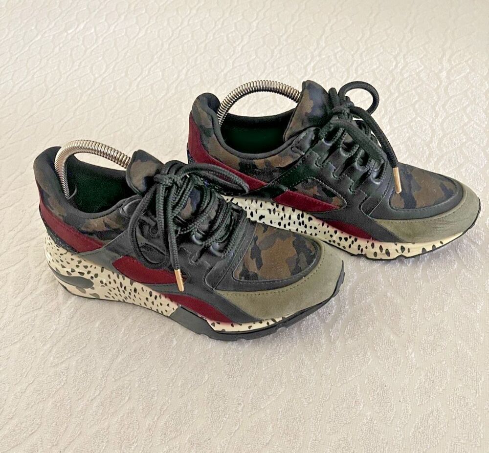 STEVE MADDEN  Sz 7 Barra Camo Sneakers Women's Chunky Platform Black Multi